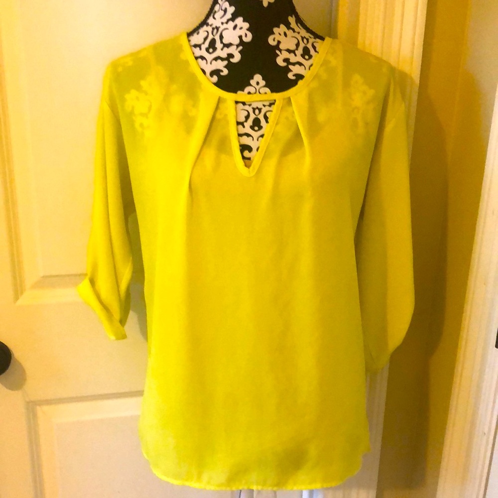 Perfect for this fall. Long sleeves
